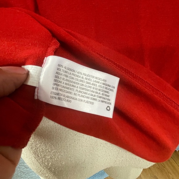 Holiday t-shirt - Picture 8 of 9